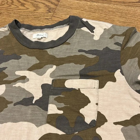 MadeWell Cottontail Camo Crop T-Shirt.  Small - Picture 8 of 15